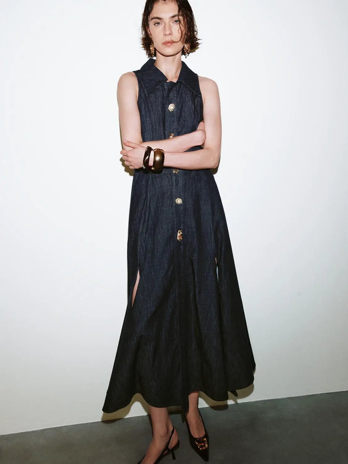 Denim Pleated Sleeveless Button Detail Dresses - Image 10