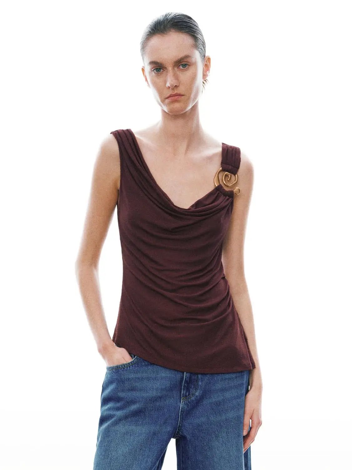 Cowl Neck Ruched Sleeveless Stretch T Shirt - Image 9