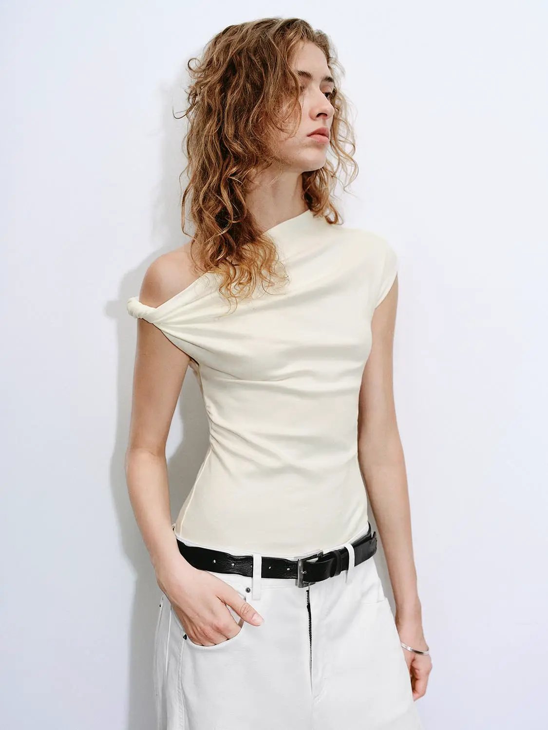 One Shoulder Ruched Cotton Blend T Shirt - Image 27