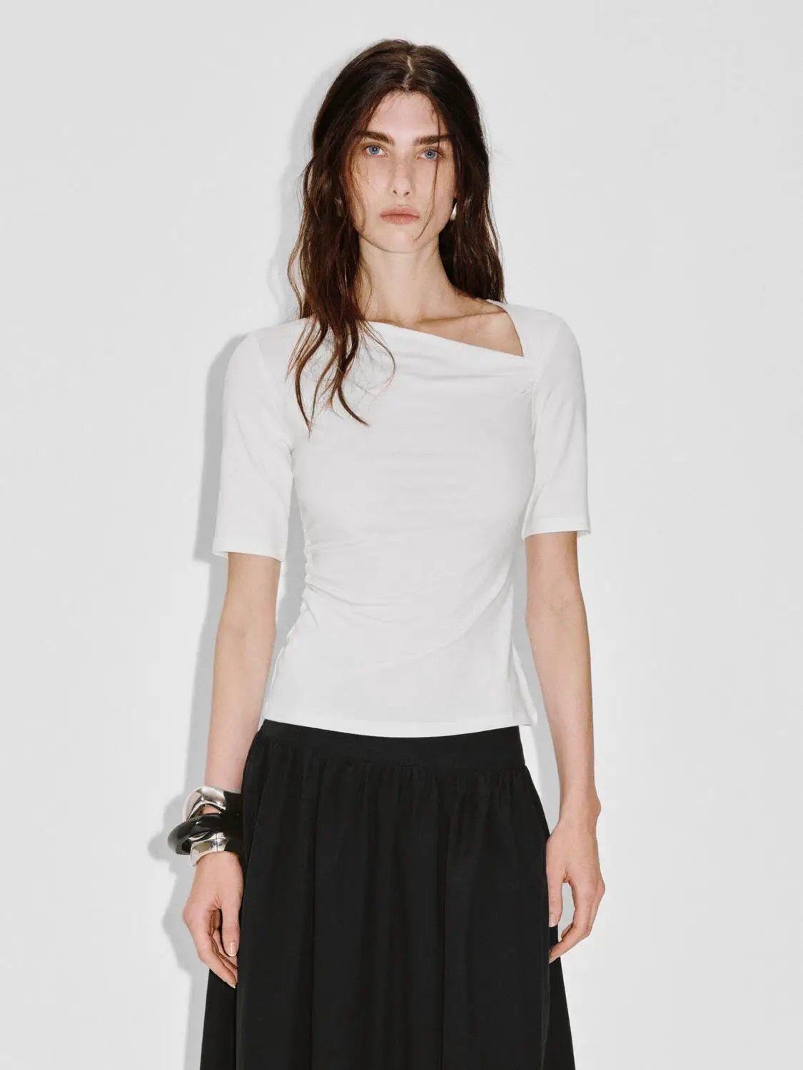 Asymmetric Neck Ruched Viscose Cotton T Shirt - Image 20