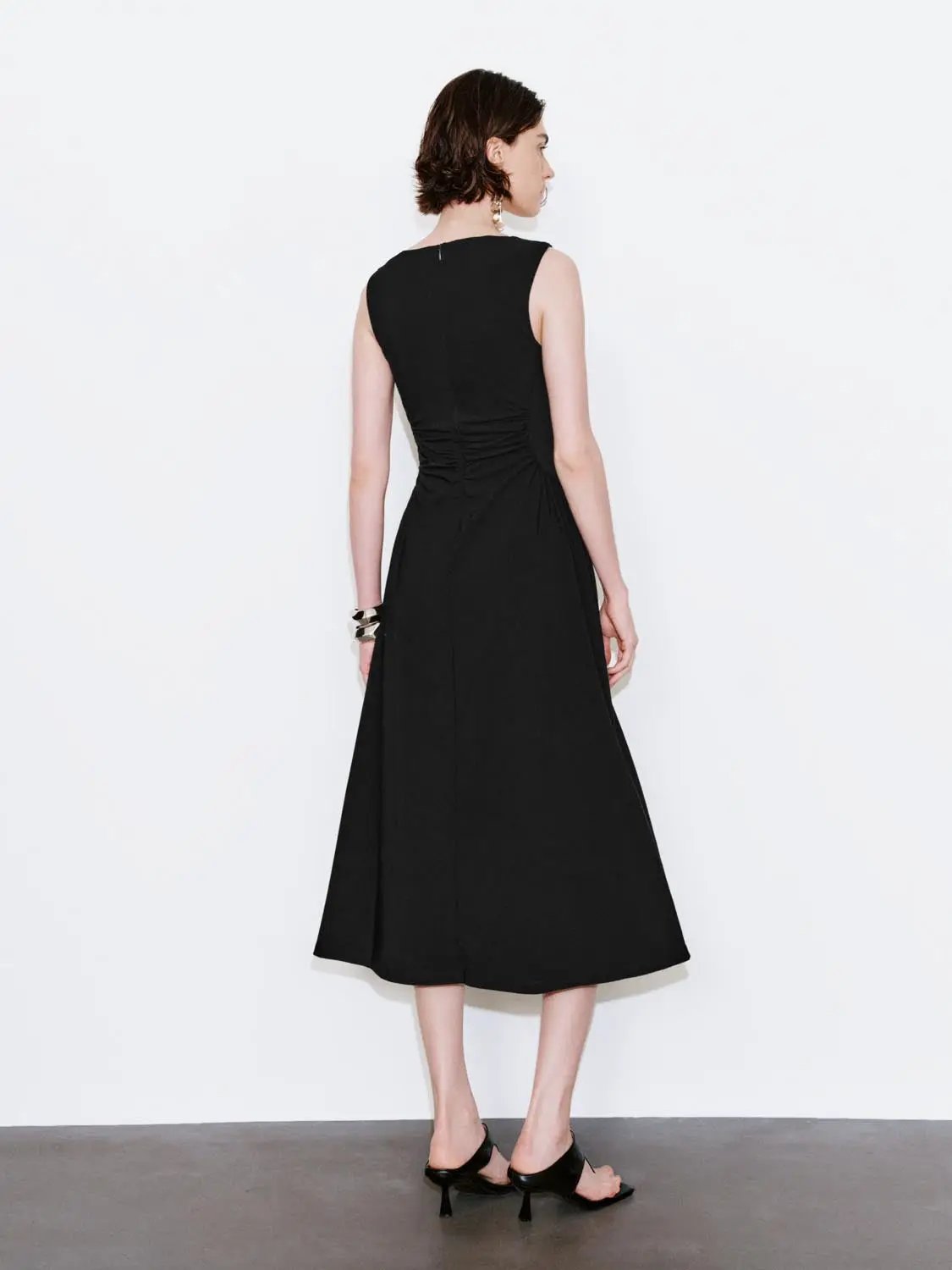 Viscose Blend U-Neck Ruched Waist A-Line Midi Dresses - Image 8