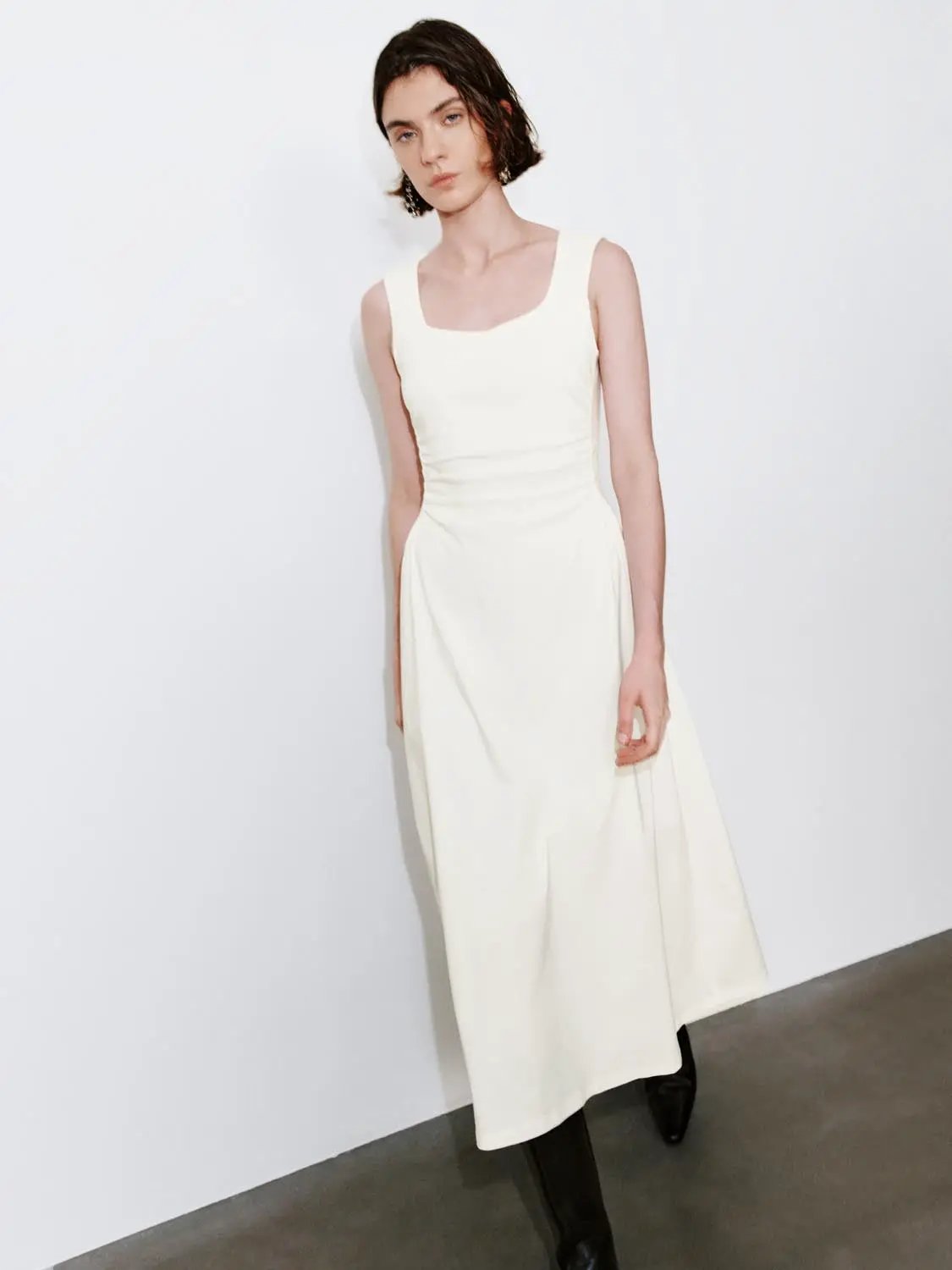 Viscose Blend U-Neck Ruched Waist A-Line Midi Dresses - Image 13